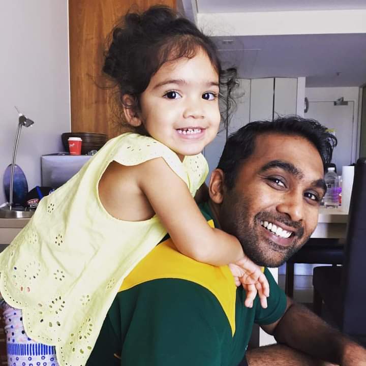 Mahela Jayawardene and his Daughter
