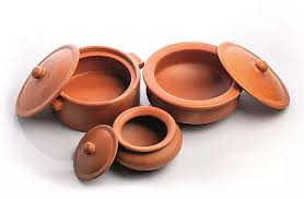 Here's why cooking in clay pots is making a comeback | Kolkata News - Times  of India